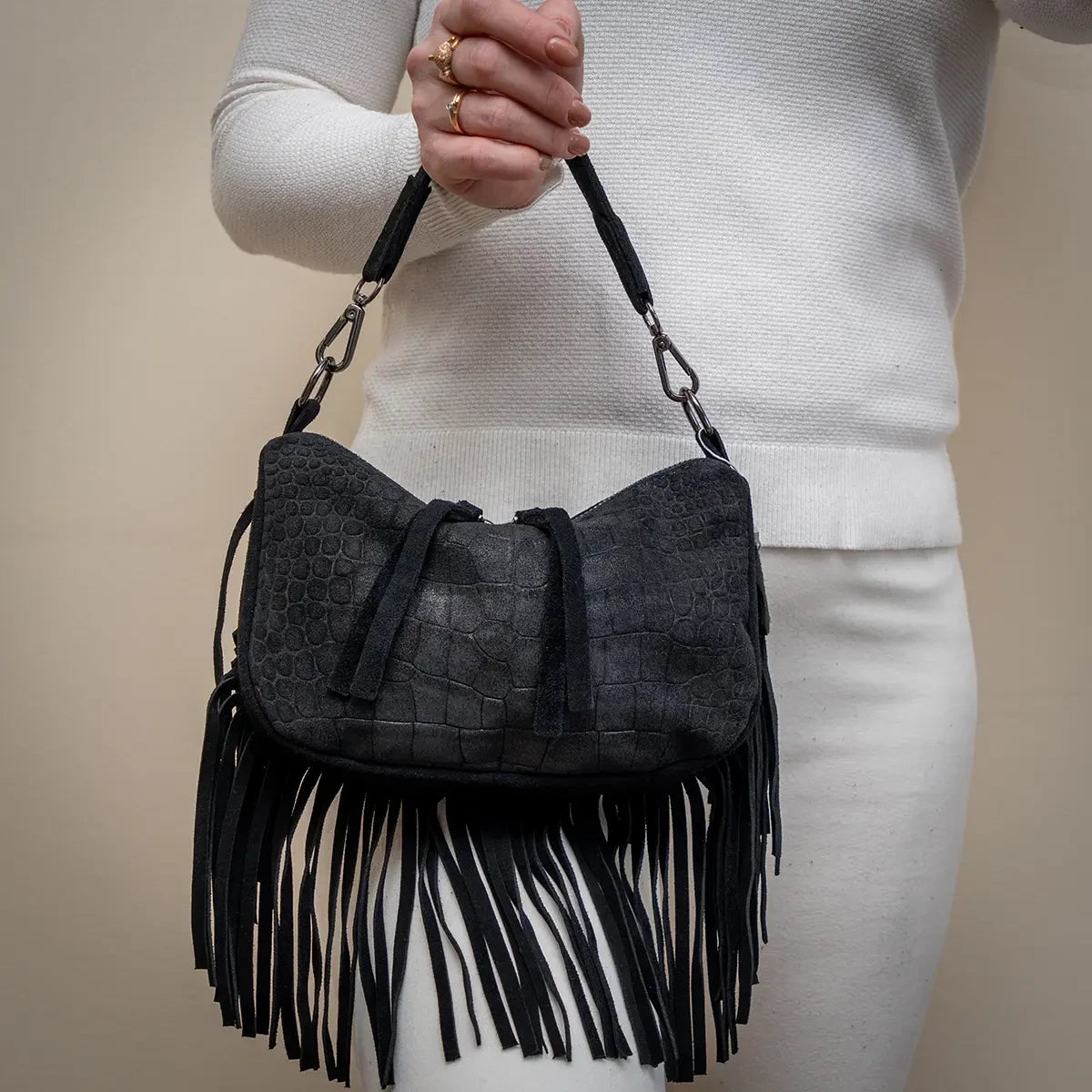 Dakota – Suede Fringe Crossbody Bag